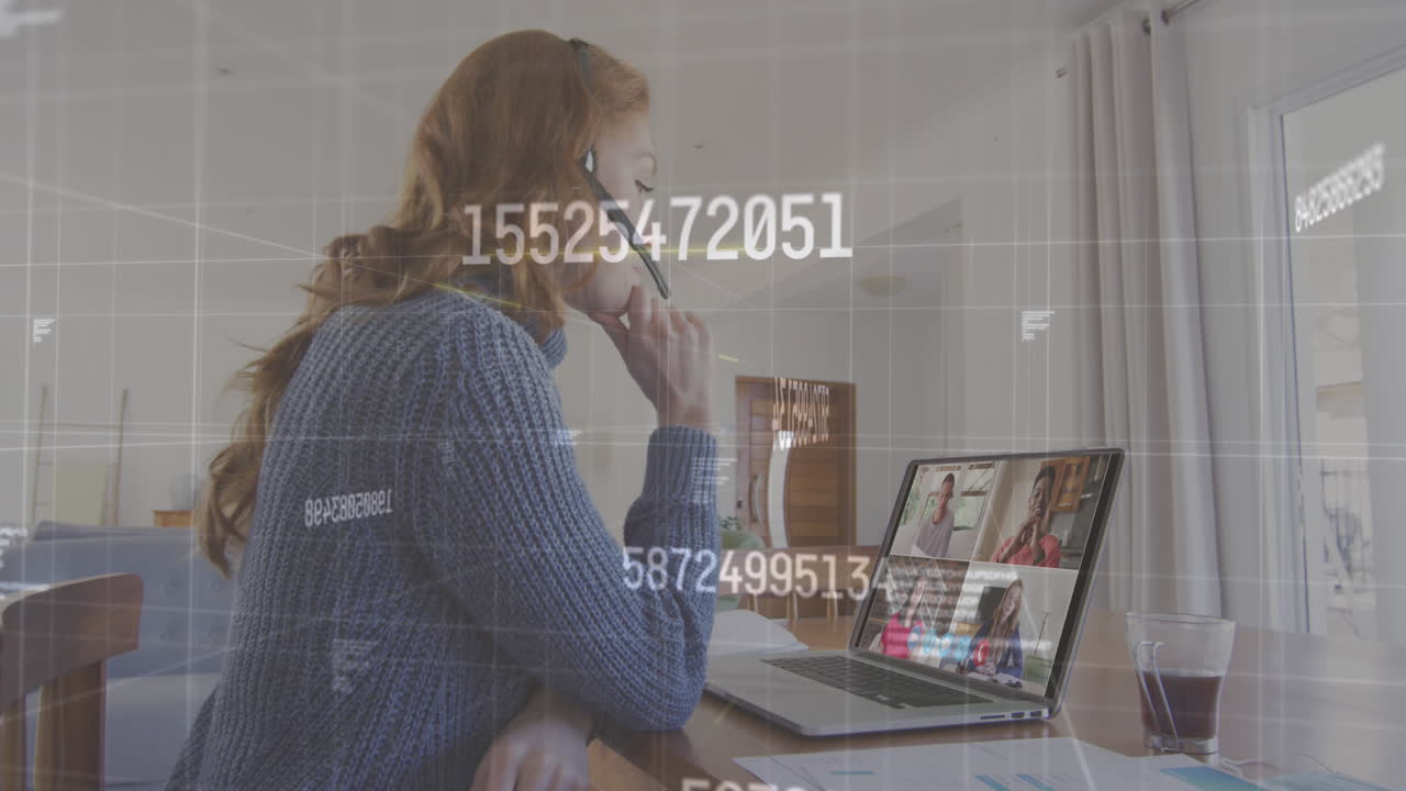 animación de números cambiando sobre mujer usando computadora portátil en videollamada en segundo plano