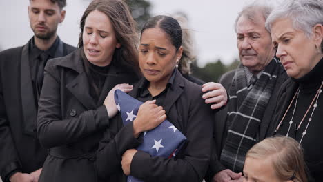 triste, familia y funeral con comodidad