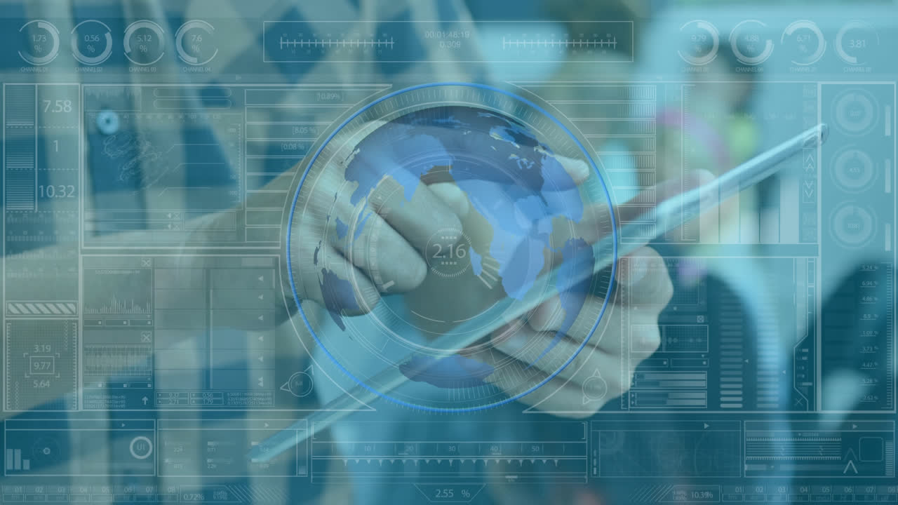 지구를 회전시키고 금융 데이터를 처리하는 디지털 태블릿을 사용하는 사업가의 애니메이션