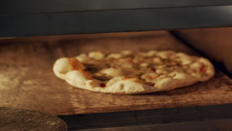 baking italian pizza in oven