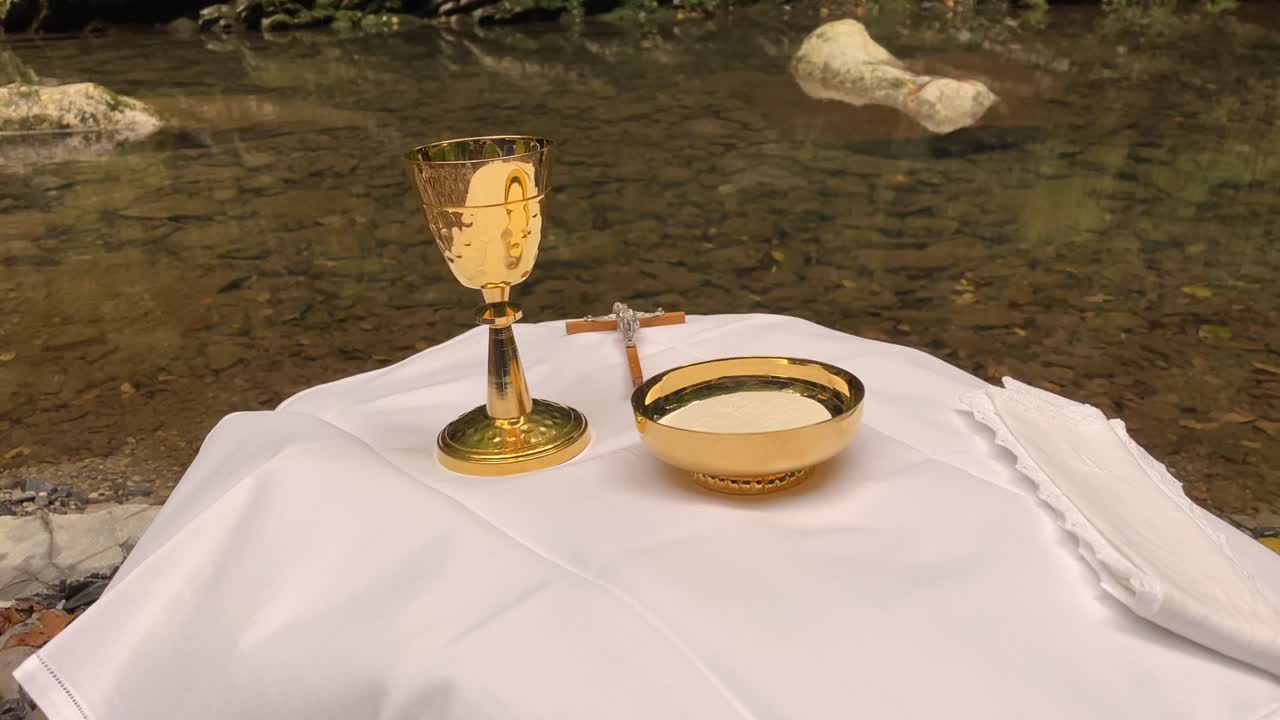 en este lugar celebramos la fe, el amor y la misa