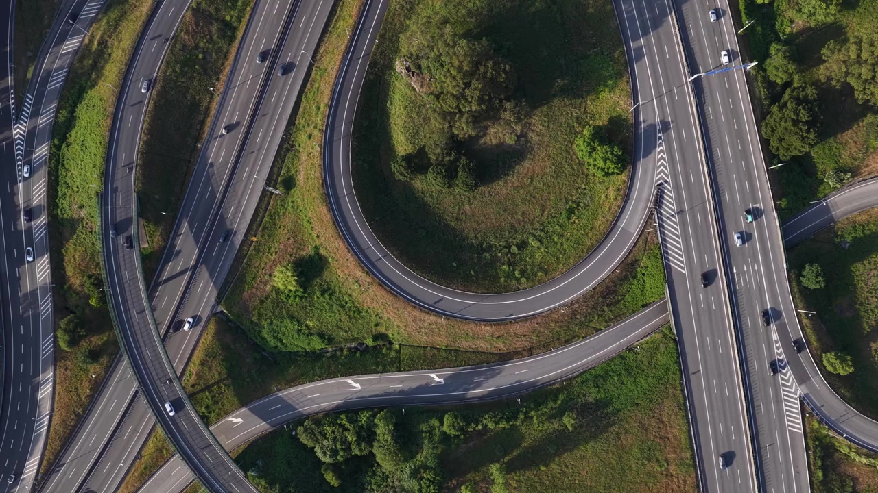 Drone Perspective of Urban Freeways and Traffic Congestion at Dusk