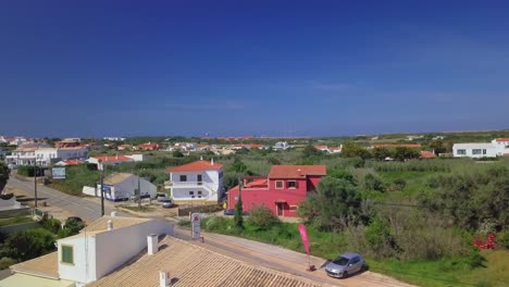 casas de campo en el algarve, portugal, con un hermoso cielo