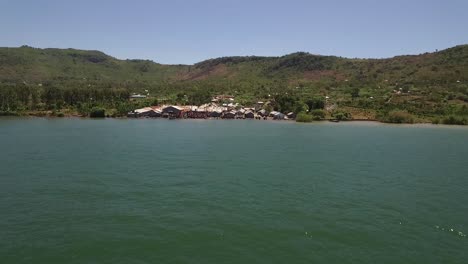 en las orillas del lago victoria