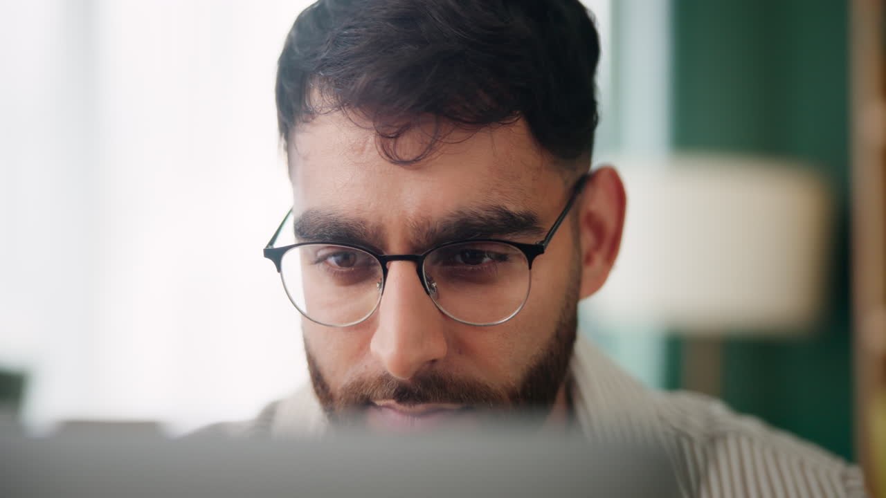 Portrait of a man with eyeglasses