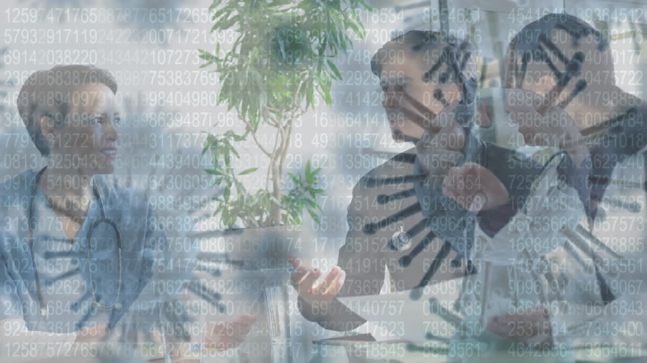 코로나19 세포와 데이터 처리에 대해 의사 팀이 논의하고 있습니다.