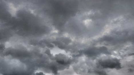 vista de la tormenta en la noche