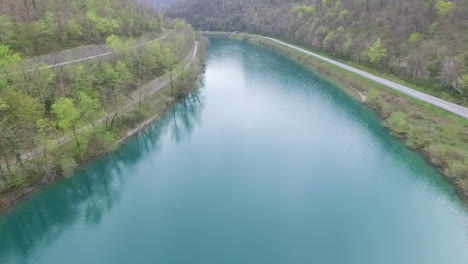 Luftaufnahme-Des-Flusses-Soca.-Slowenien