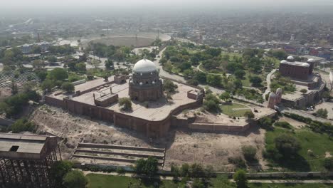 Aerial-view-of-the-Tomb-of-Hazrat-Shah-Rukn-e-Alam-in-Multan-City-in-Punjab,-Pakistan