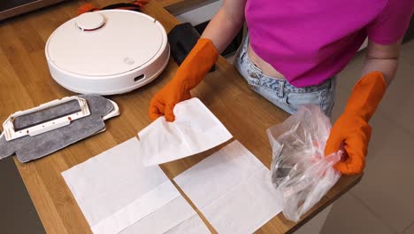 cleaning a robot vacuum cleaner