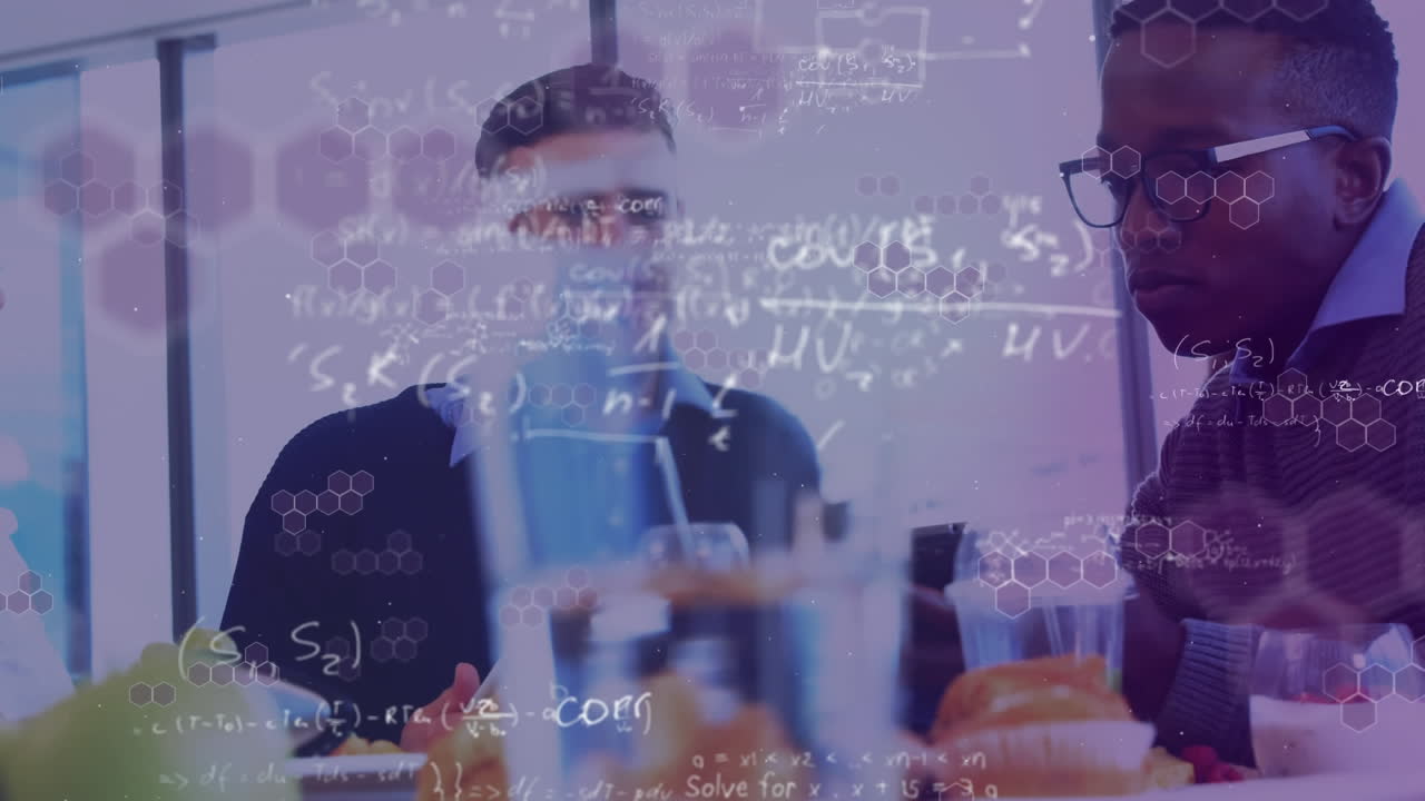 디지털 애니메이션은 데이터에 초점을 맞춘 회의에서 글로벌 기술 개념을 선보입니다.