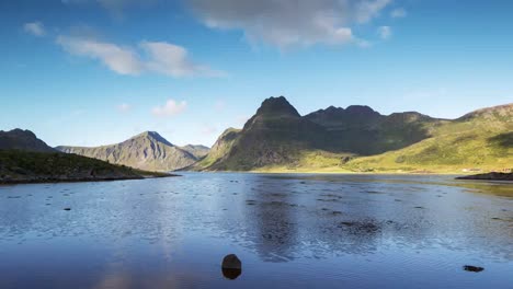 Lofoten-Lake-Reflection-4K-07