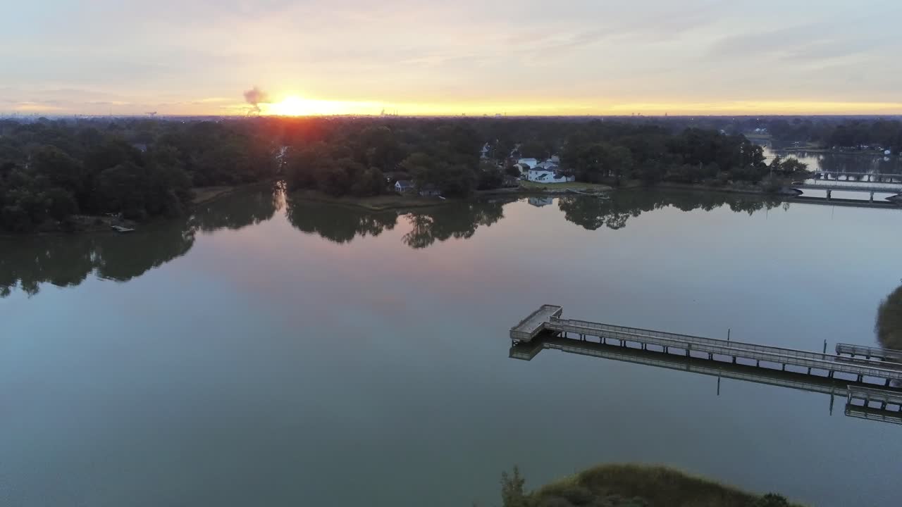 포츠머스 버지니아에서 찍은 노르폴크 스카이라인의 판