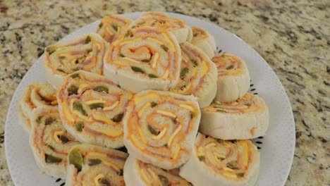 wraps on serving plate, wrapped children food, establisher