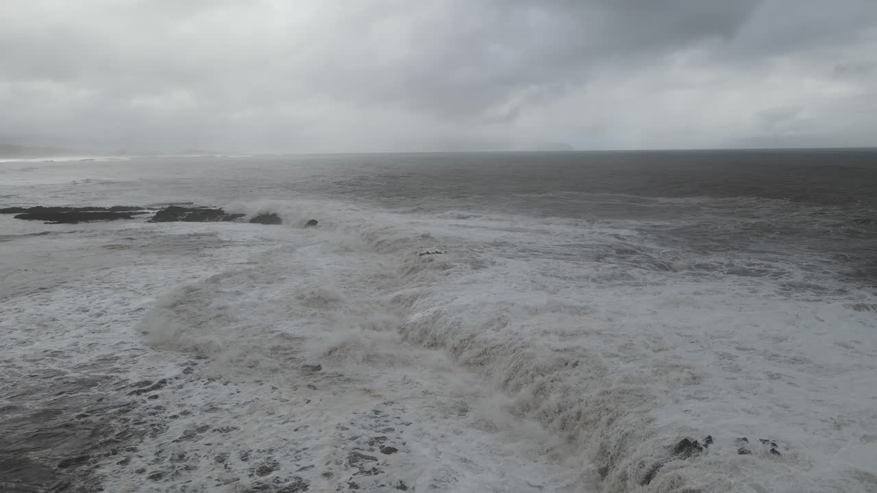 하와이의 상크스 코브 (sharks cove) 에서 진 물결이