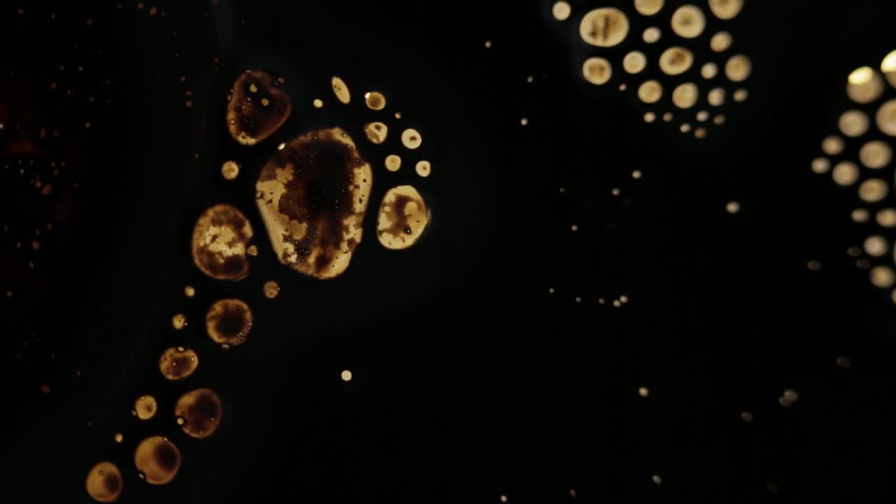 자성유체의 기포 거시적 관점