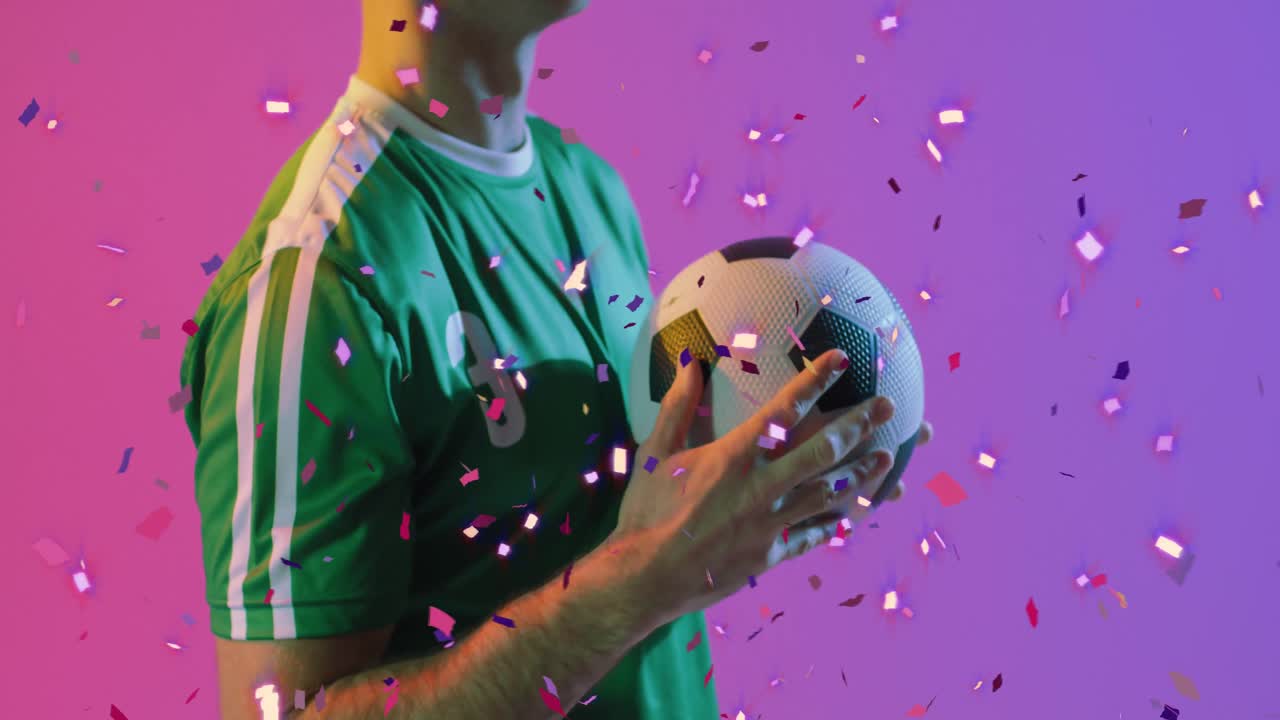 animación de un jugador de fútbol caucásico sobre confeti.