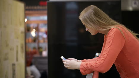 Young-woman-using-smartphone