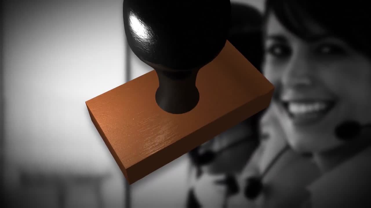 프로젝트를 승인하는 사업가