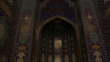 hermoso diseño interior y arquitectura del edificio de la mezquita religiosa de oman