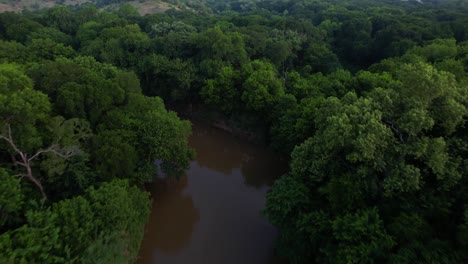 Video-Aereo-De-Denton-Creek-Cerca-De-La-Autopista-377-En-Texas