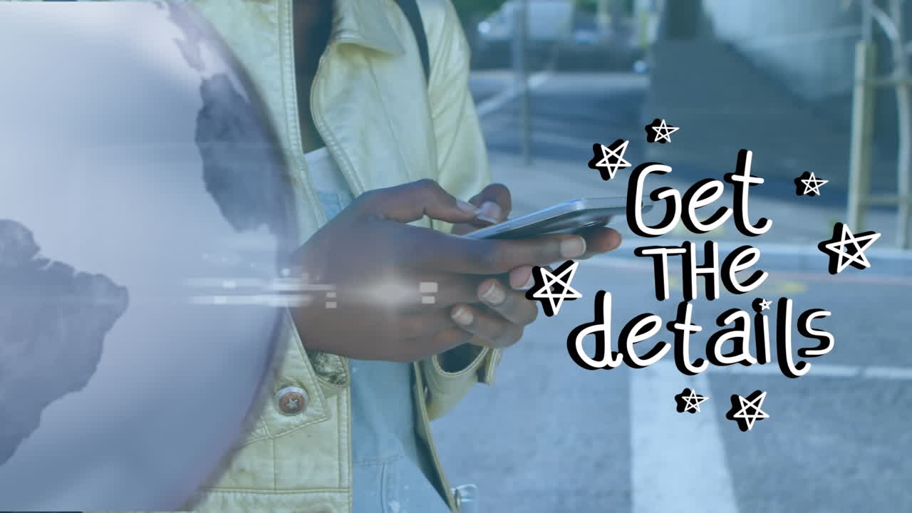 animación del globo y obtener los detalles sobre las manos de la mujer afroamericana usando un teléfono inteligente