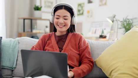 Happy-woman,-laptop-or-dancing-to-music-headphones