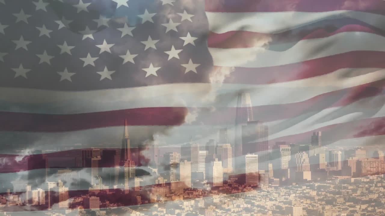 анимация американского флага с городом позади