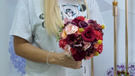 girl-making-bouquet-of-flowers-in-slow-motion