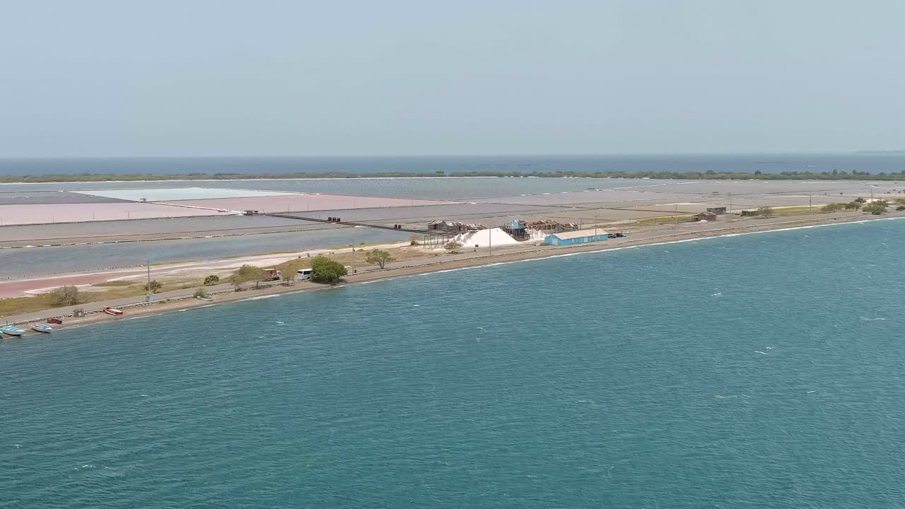 도미니카 공화국 바니의 라스 살리나스 염전