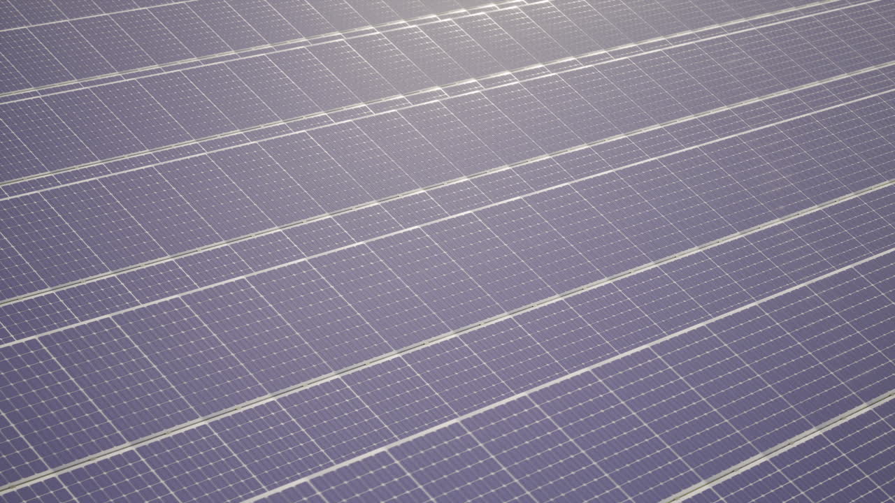 광범위한 태양 패널을 보여주는 파랄락스 클로즈업