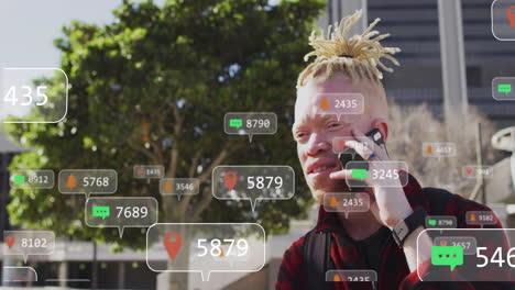 animation der datenverarbeitung sozialer medien über einen albinos mit smartphone in der stadt