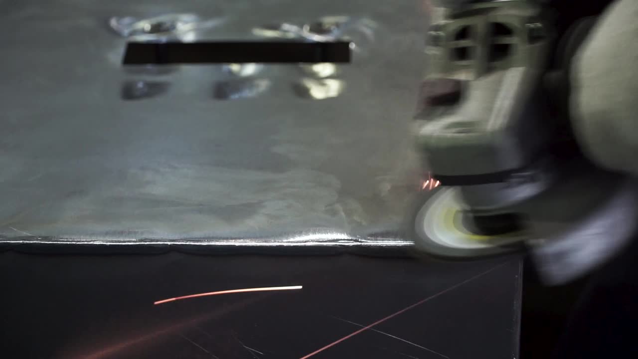 금속 가공 및 용접 작업