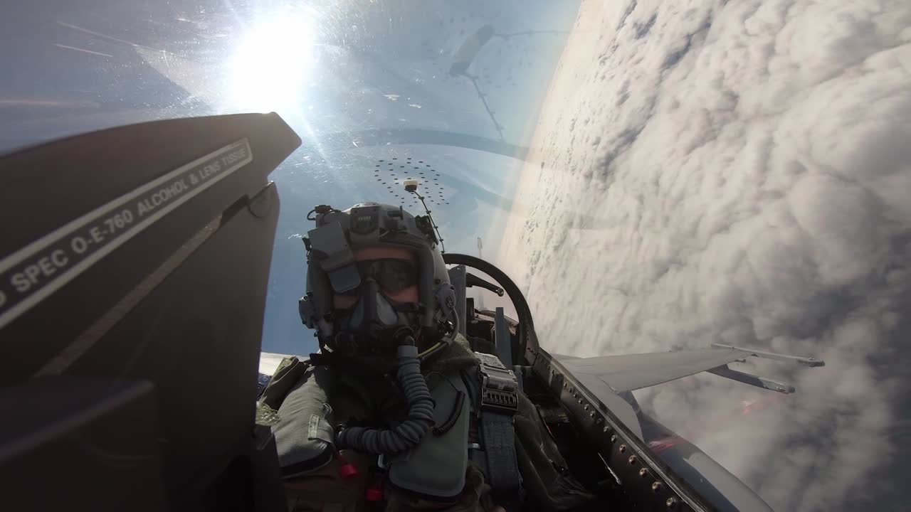 metraje de la cabina del avión de combate f16 de la guardia nacional aérea de colorado de la operación norad noble defender canada