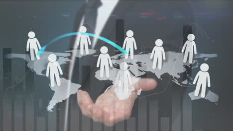 animación de iconos de personas en el mapa del mundo sobre el hombre de negocios utilizando interfaz y procesamiento de datos