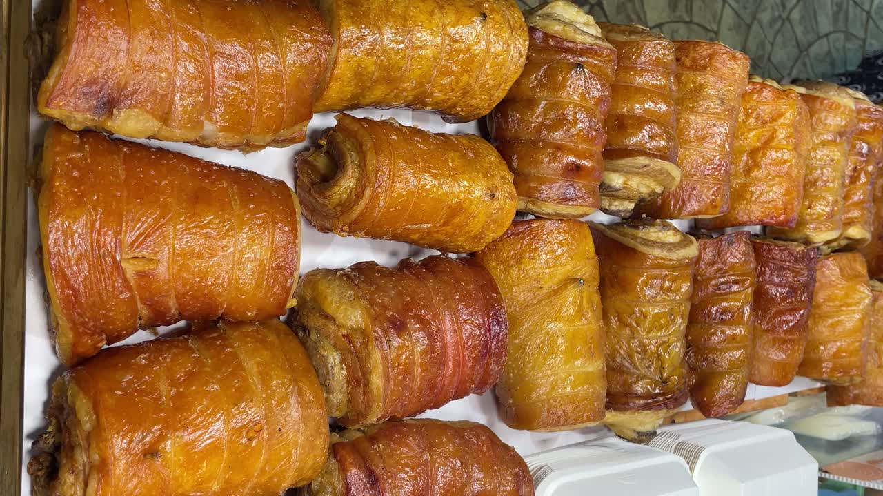 세로 동영상 - 가장 바삭하고 맛있는 돼지고기 레촌 뱃살