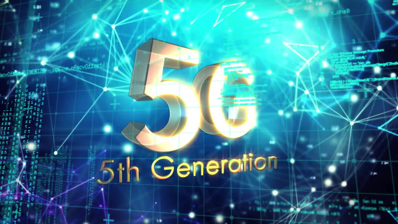 animazione di testo 5g, connessioni e elaborazione dei dati su sfondo nero