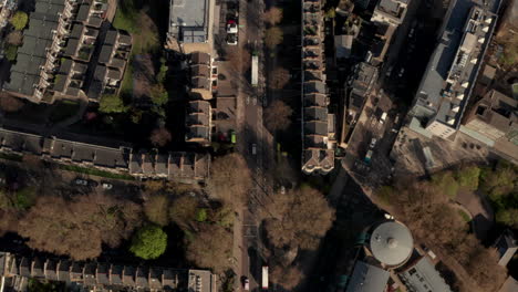 Schwenk-Luftaufnahme-über-Die-City-Road-In-London-Mit-Blick-Auf-Die-Old-Street
