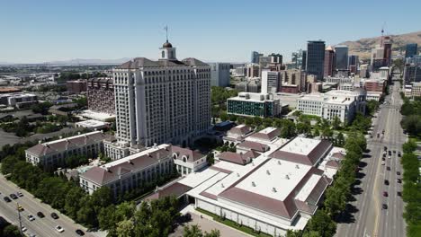 Grand-America-Hotel-En-El-Centro-De-Salt-Lake-City,-Utah---Vista-Aérea-De-Drones