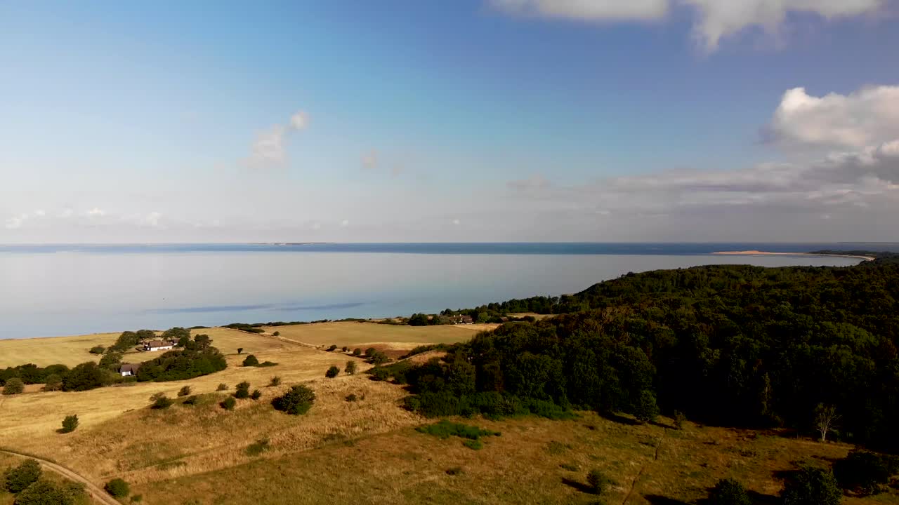 vista aérea de un paisaje costero