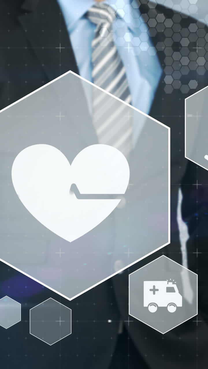 hombre de negocios tocando la pantalla de la interfaz digital virtual