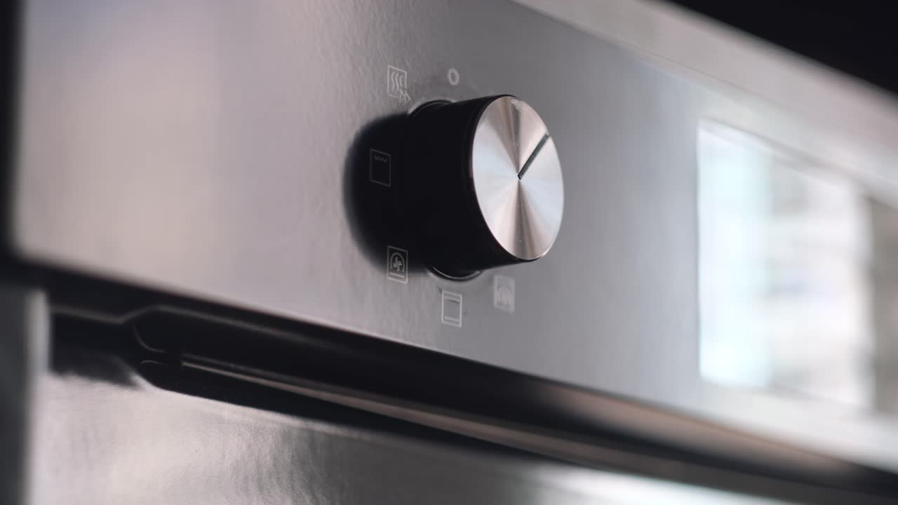 Primo piano del controllo della temperatura del forno