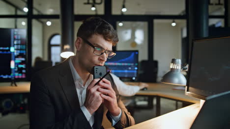 Finance-manager-looking-computer-overwork-in-office.-Focused-stock-trader-work