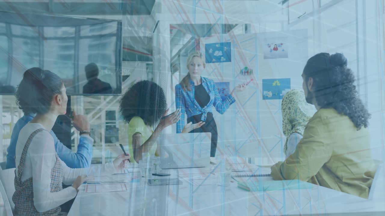 사무실에서 회의를 가진 다양한 사업가들에 대한 금융 데이터 처리의 애니메이션