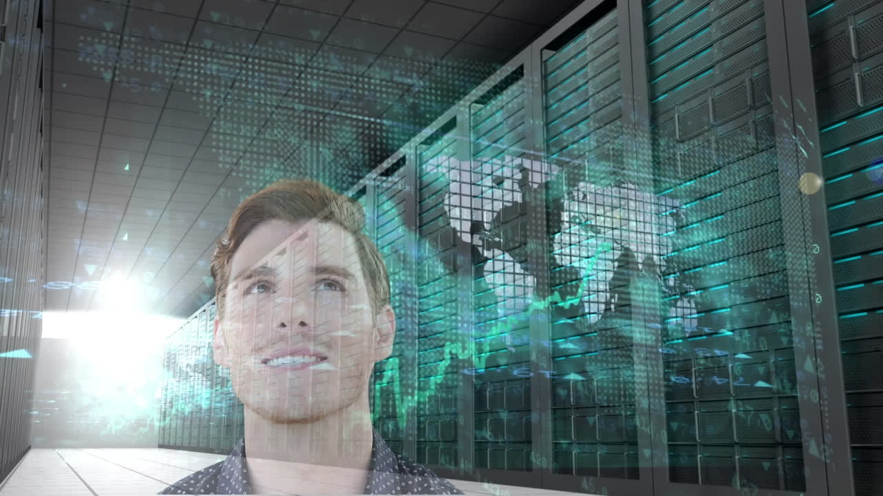 animación de un hombre de negocios sobre procesamiento de datos y servidores informáticos