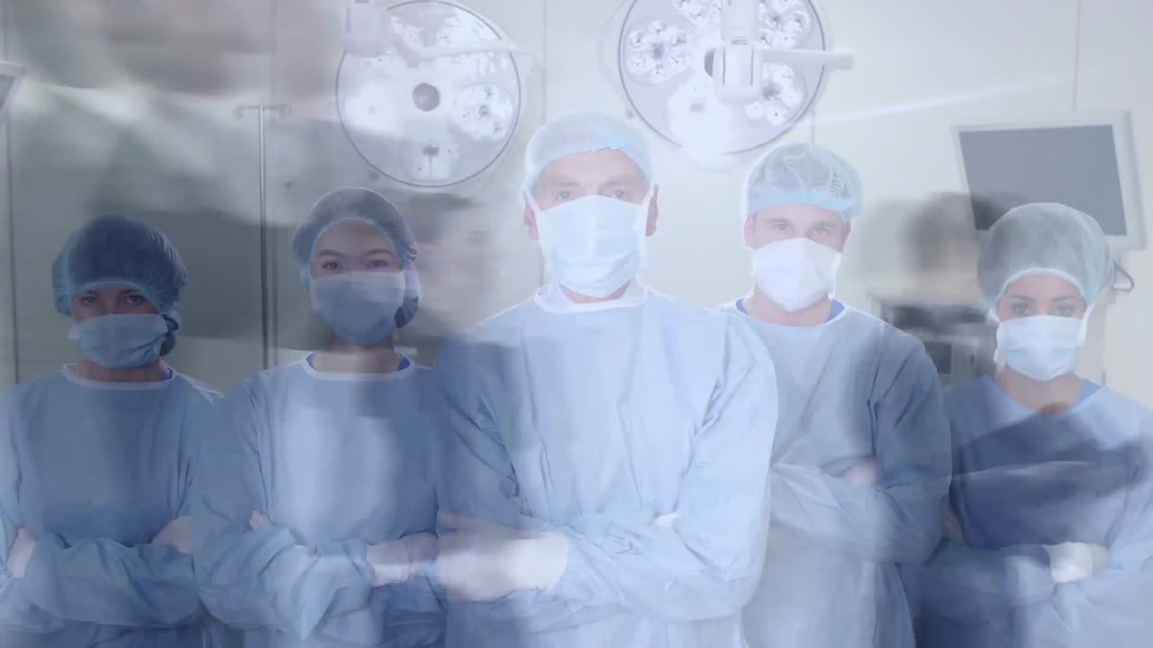 animación de cirujanos con máscaras faciales y personas caminando en movimiento rápido