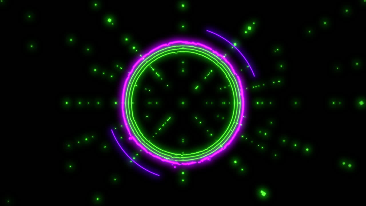 빛나는 초록색 삼각형 공간 조각품이 어 속에서 떠다니고 있습니다.