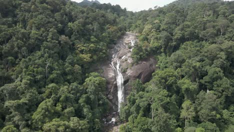 Aerial-flight-to-Telaga-Tujuh-Waterfall-in-lush-green-Malaysia-forest