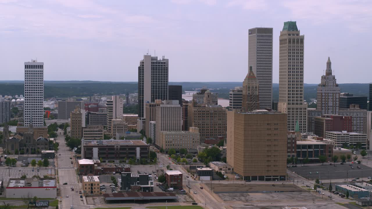 Establishing shot of skyscraper and buildings in downtown Tulsa, Oklahoma