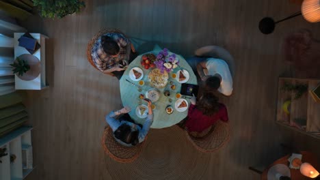 friends dinner party